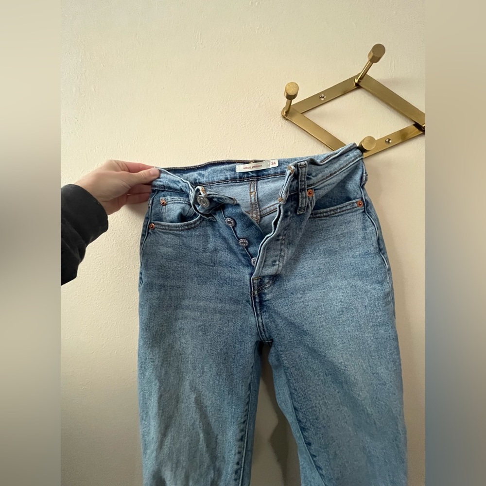 Levi’s Wedgie Straight Jeans- medium light wash denim, straight leg